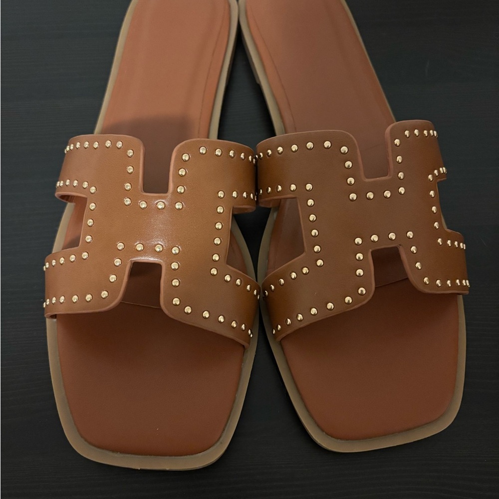 Chic H Sandal Slides - Camel